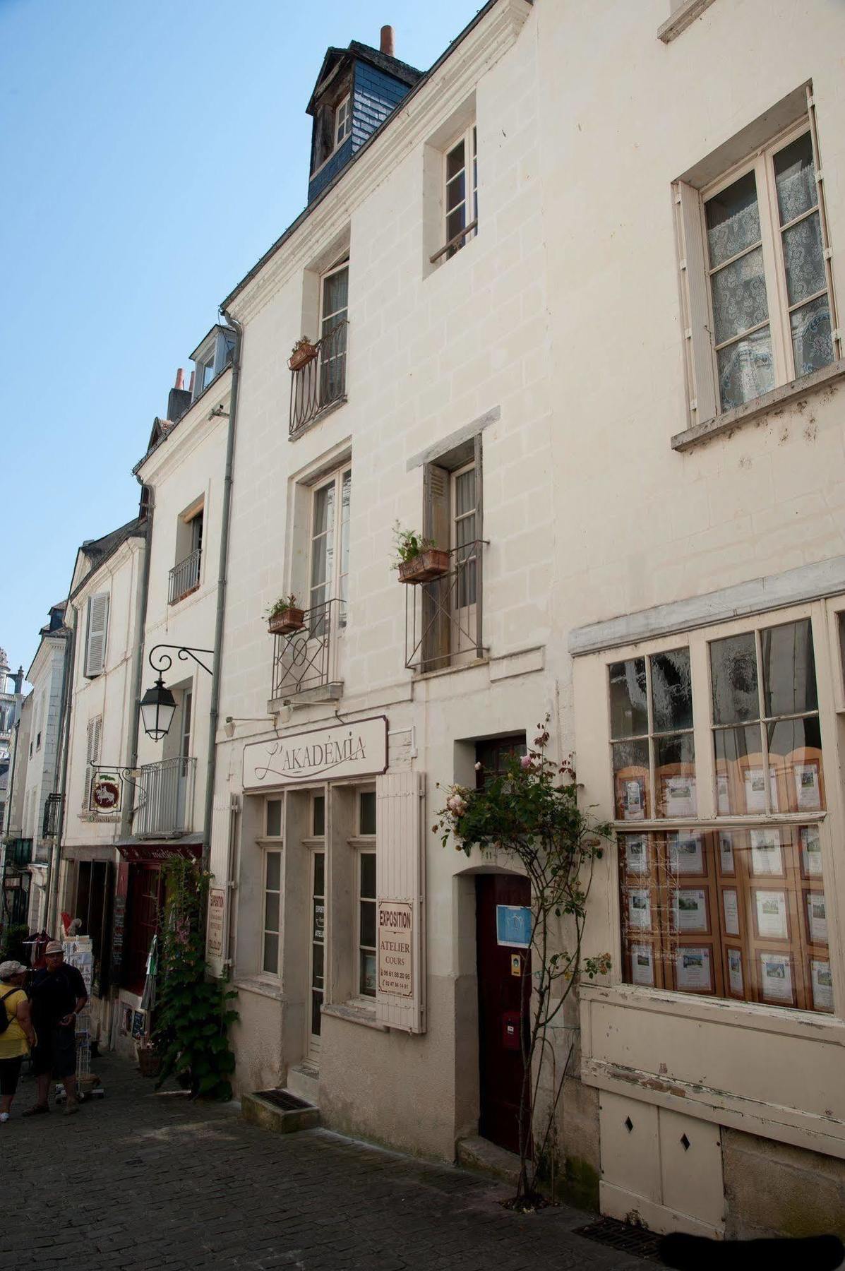 Bed and Breakfast La Demeure Saint-Ours Лош Экстерьер фото
